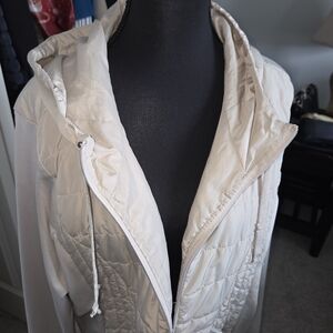 Maurices Women's Light Cream Puffer Jacket